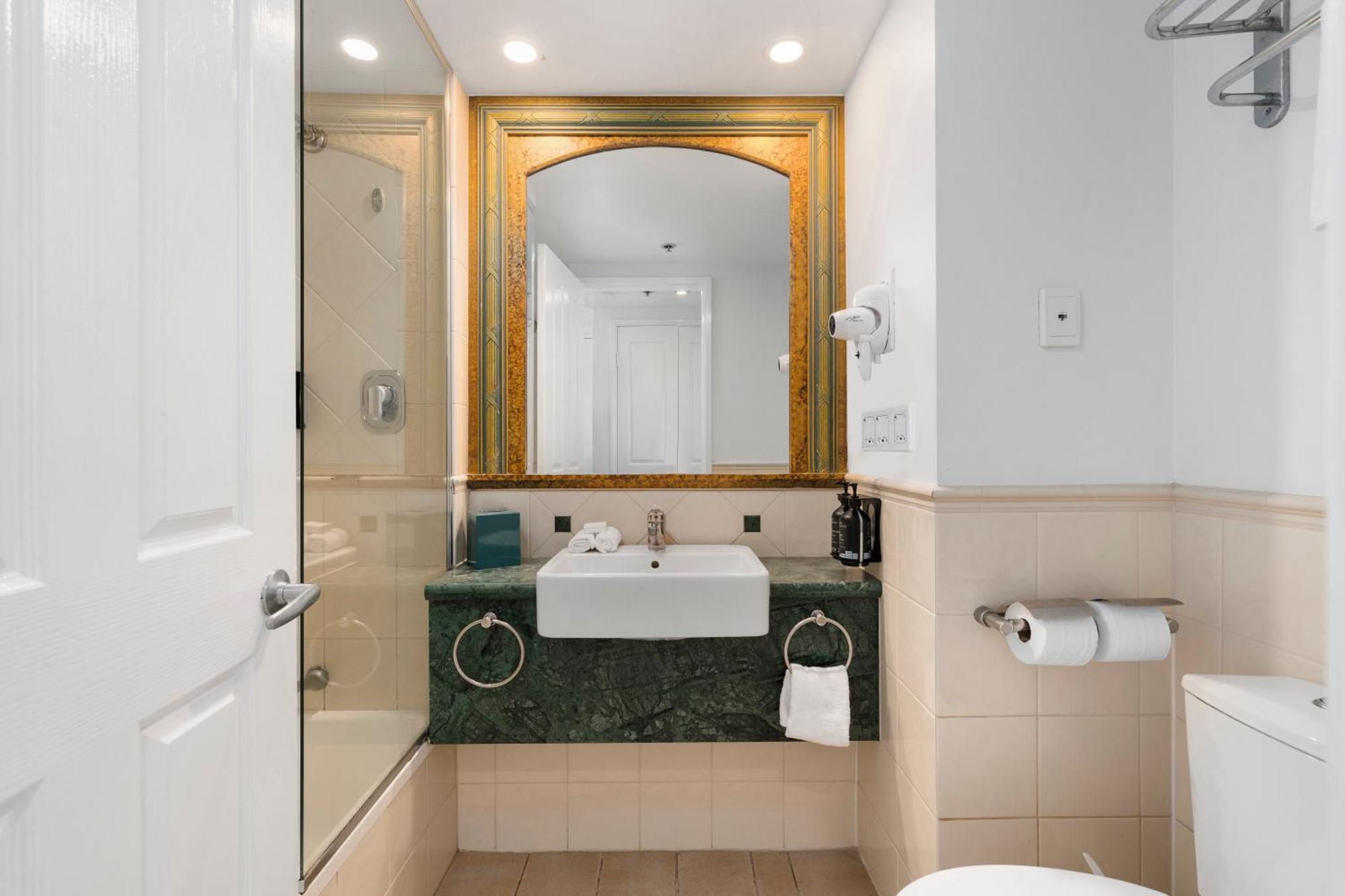 Legends Surfers Paradise Mid Week Madness Deal - Q Stay Gold Coast Exterior foto
